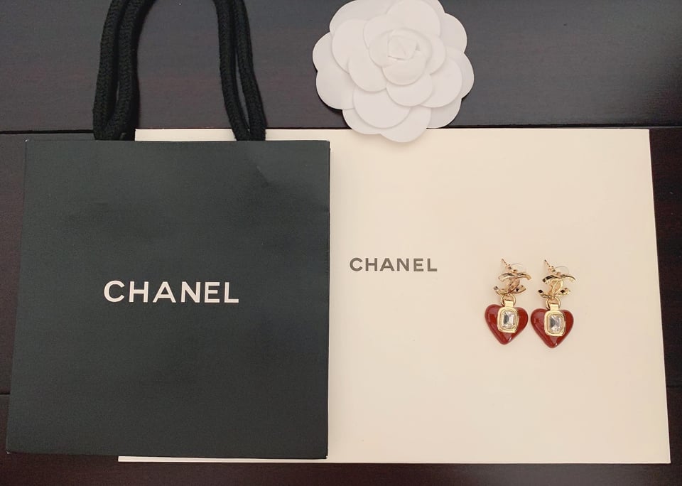 Chanel Heart Earrings view 3