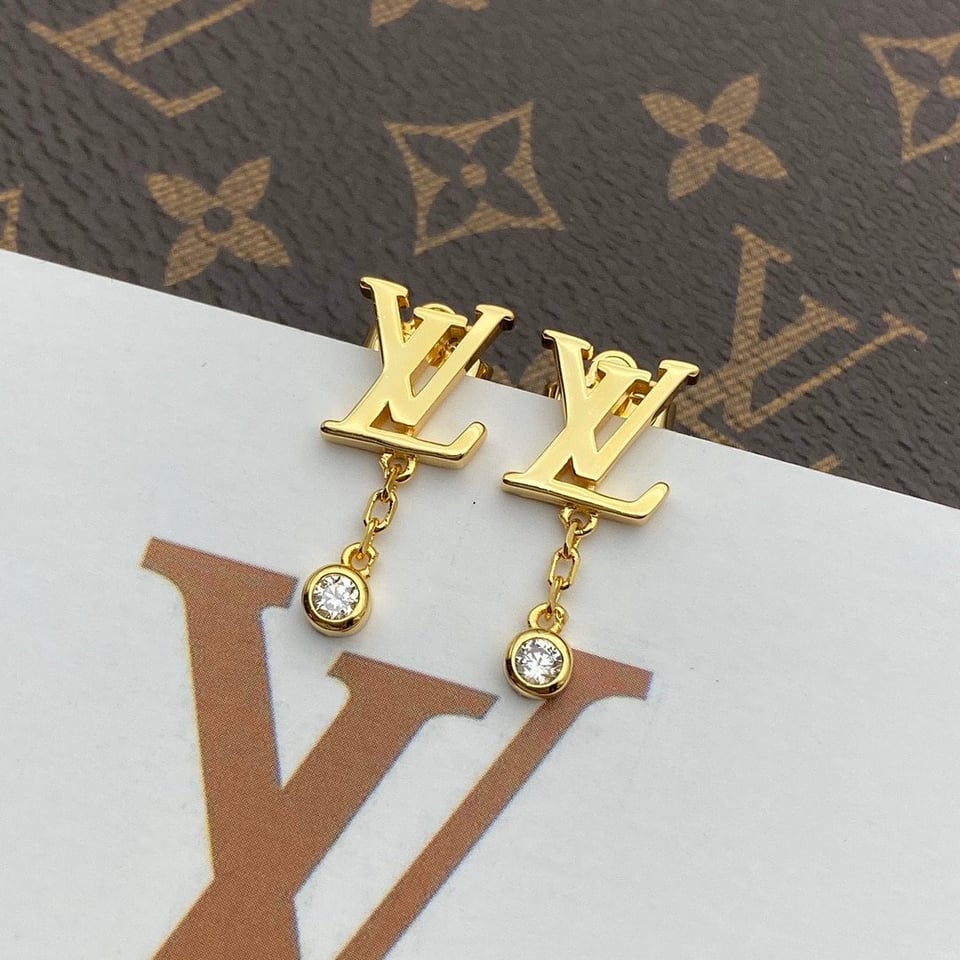 Louis Vuitton Gold And Diamond Earrings Q96495 view 7