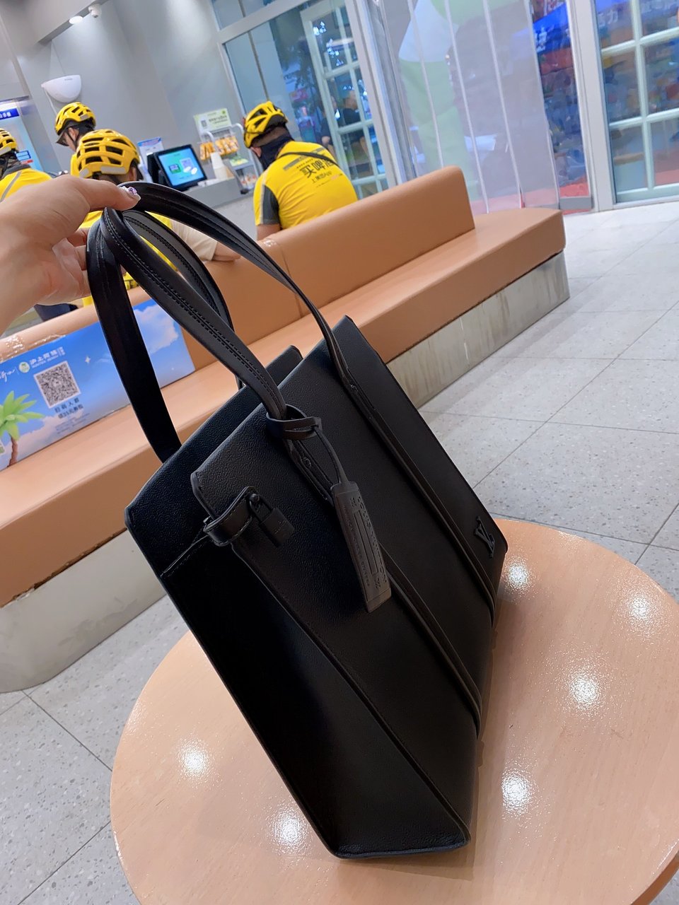 Louis Vuitton Aerogram Takeoff Tote Bag Black 37Cm M57308 view 13