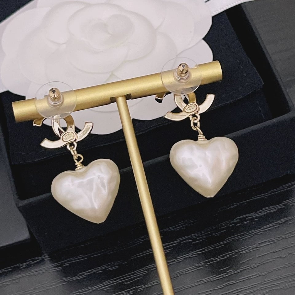 Chanel 22C Heart Pearl Pendant Cc Dangle Earrings view 5