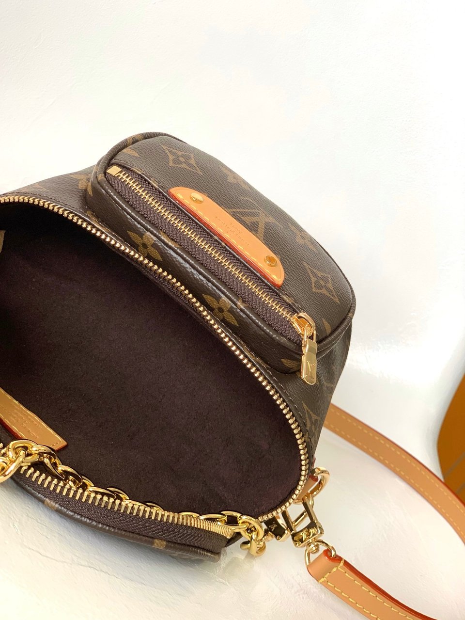 Louis Vuitton Mini Bumbag Lv Monogram Small Fanny Pack Monogram 17cm M82335 view 17