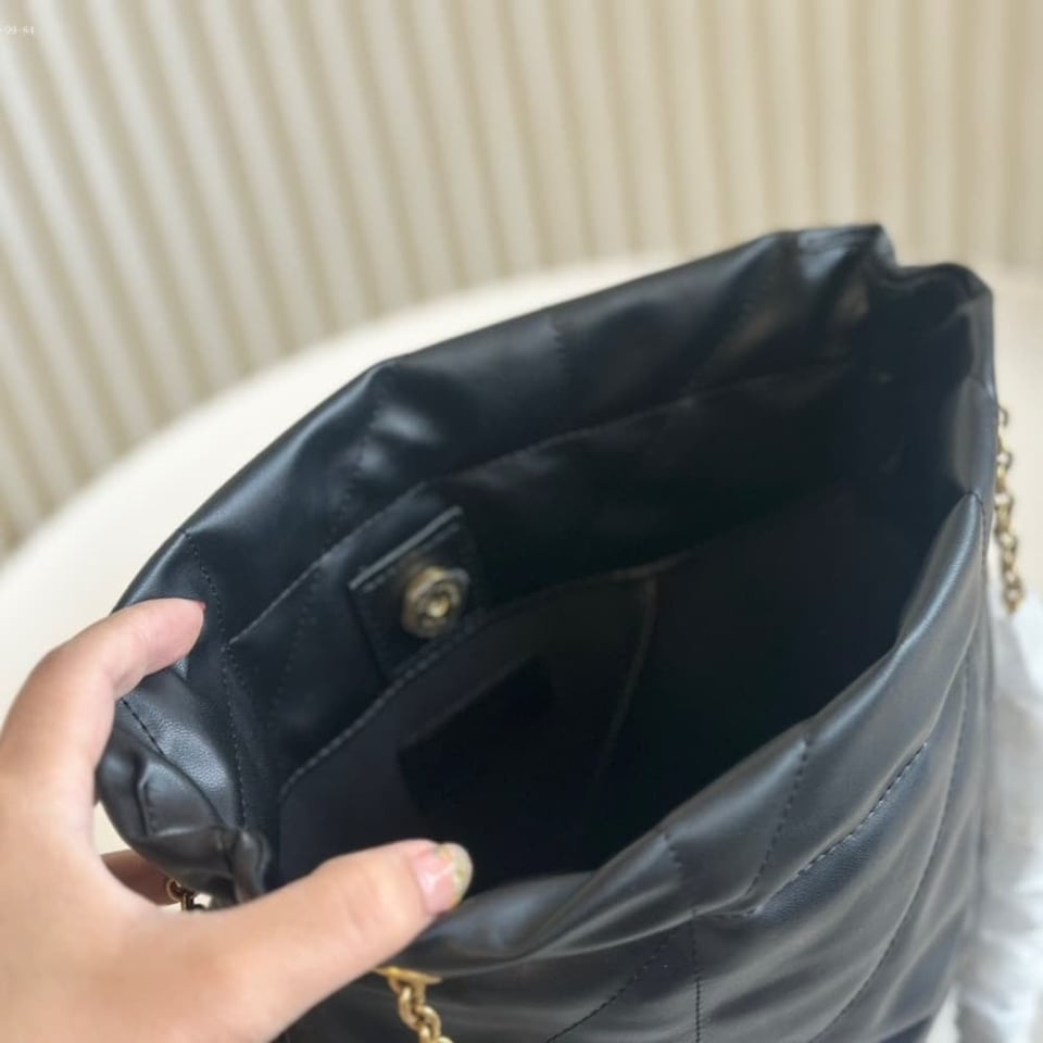 Saint Laurent Jamie 4 3 Pochon In Black 31Cm view 8
