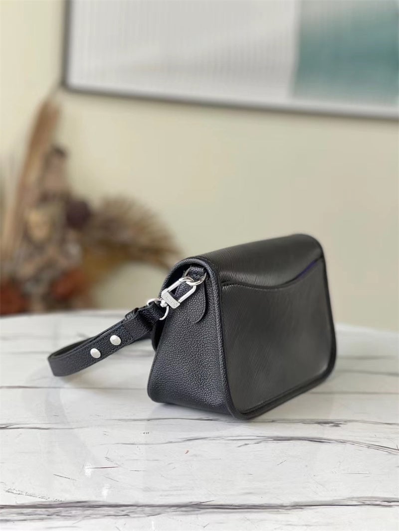 Louis Vuitton Buci 24Cm Black view 10