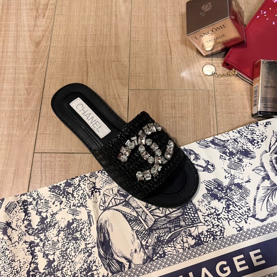 Chanel Coco Mark 23Ss Straw And Leather Sandals view 5
