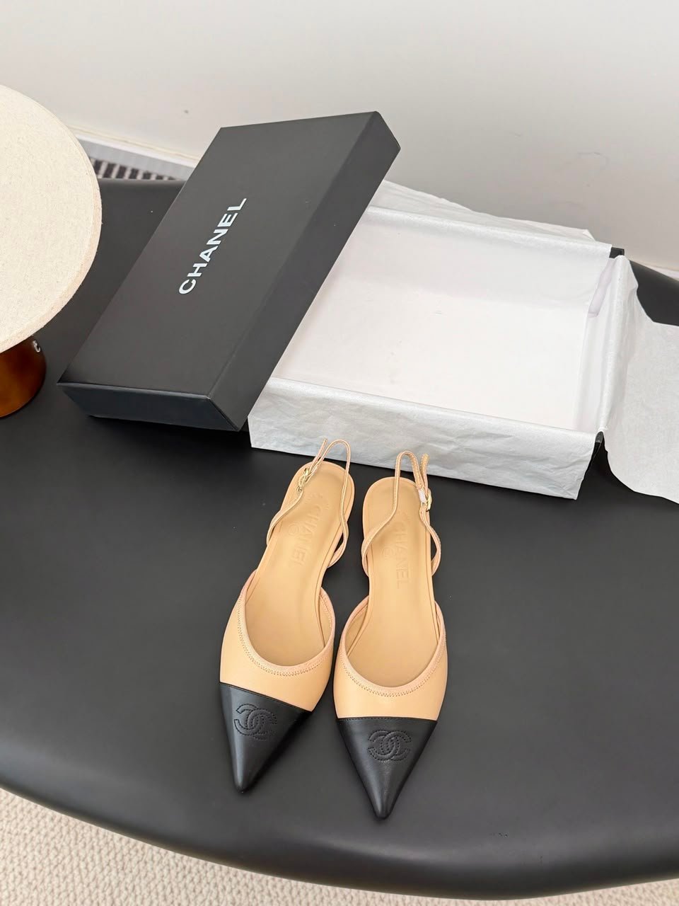 Chanel Pointed-Toe Slingbacks Beige &amp; Black Lambskin Grosgrain G39828 view 3