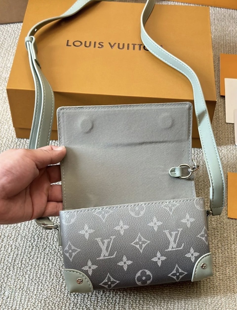 Louis Vuitton Steamer Wearable Wallet M11543 view 8