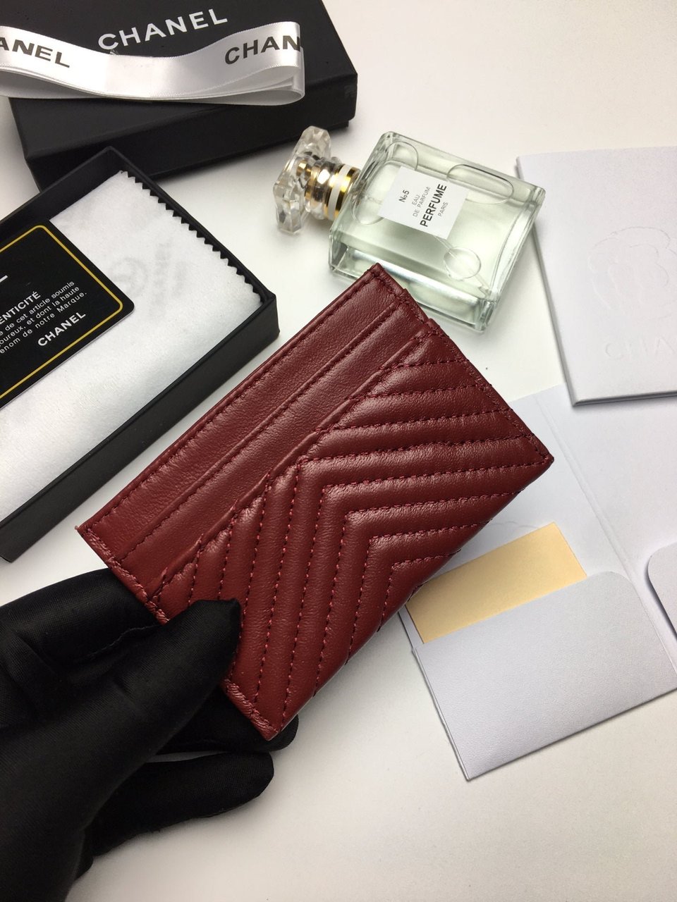 Chanel Line Card Holder 11.2 Garnet Calfskin Gold Icon view 5