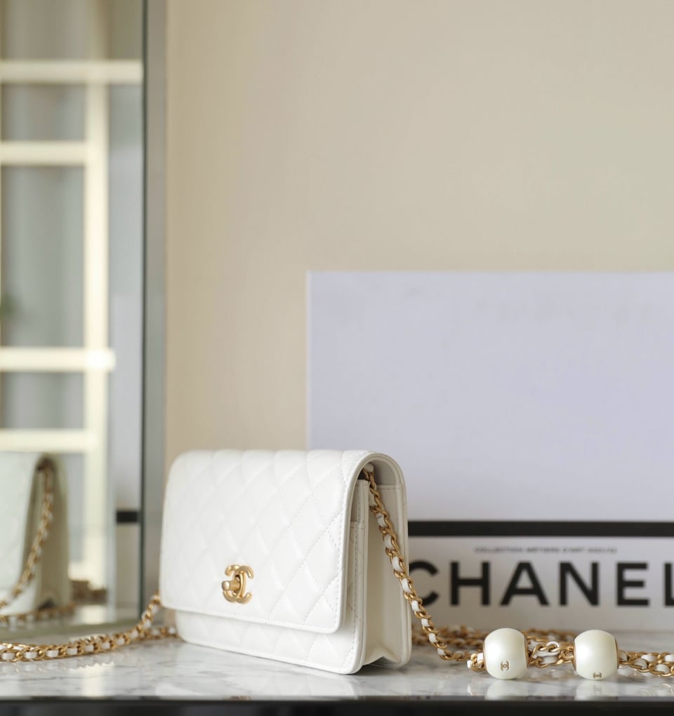 Chanel 24S Woc 19Cm White Calfskin Pearl Ball view 9