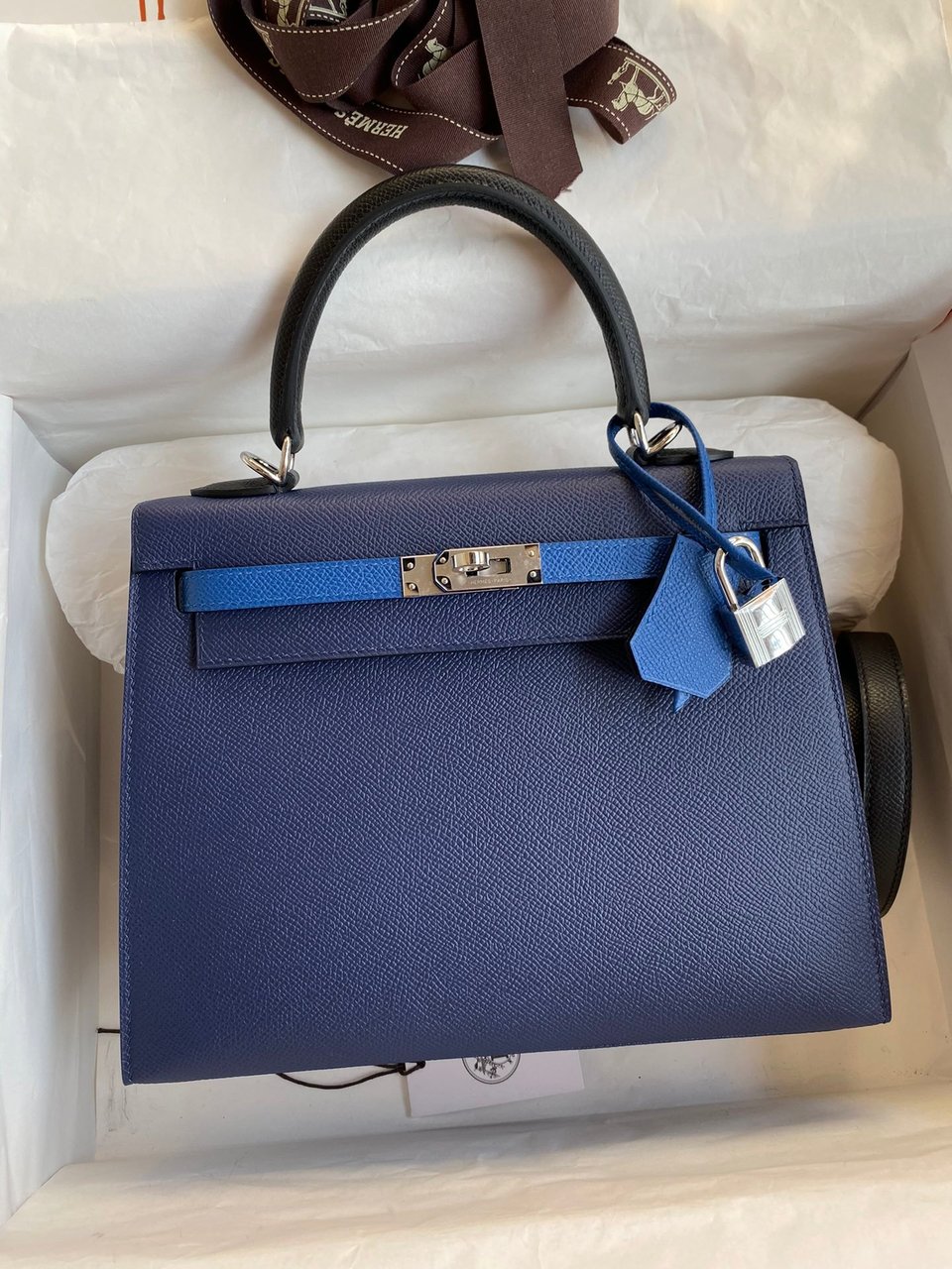 Hermes Kelly 25 Bag In Navy Blue Epsom Leather For Women 25cm/10in view 2
