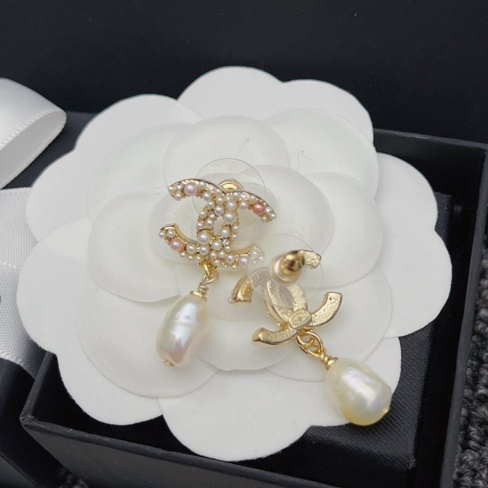 Chanel Pearls Crystal Earrings view 6