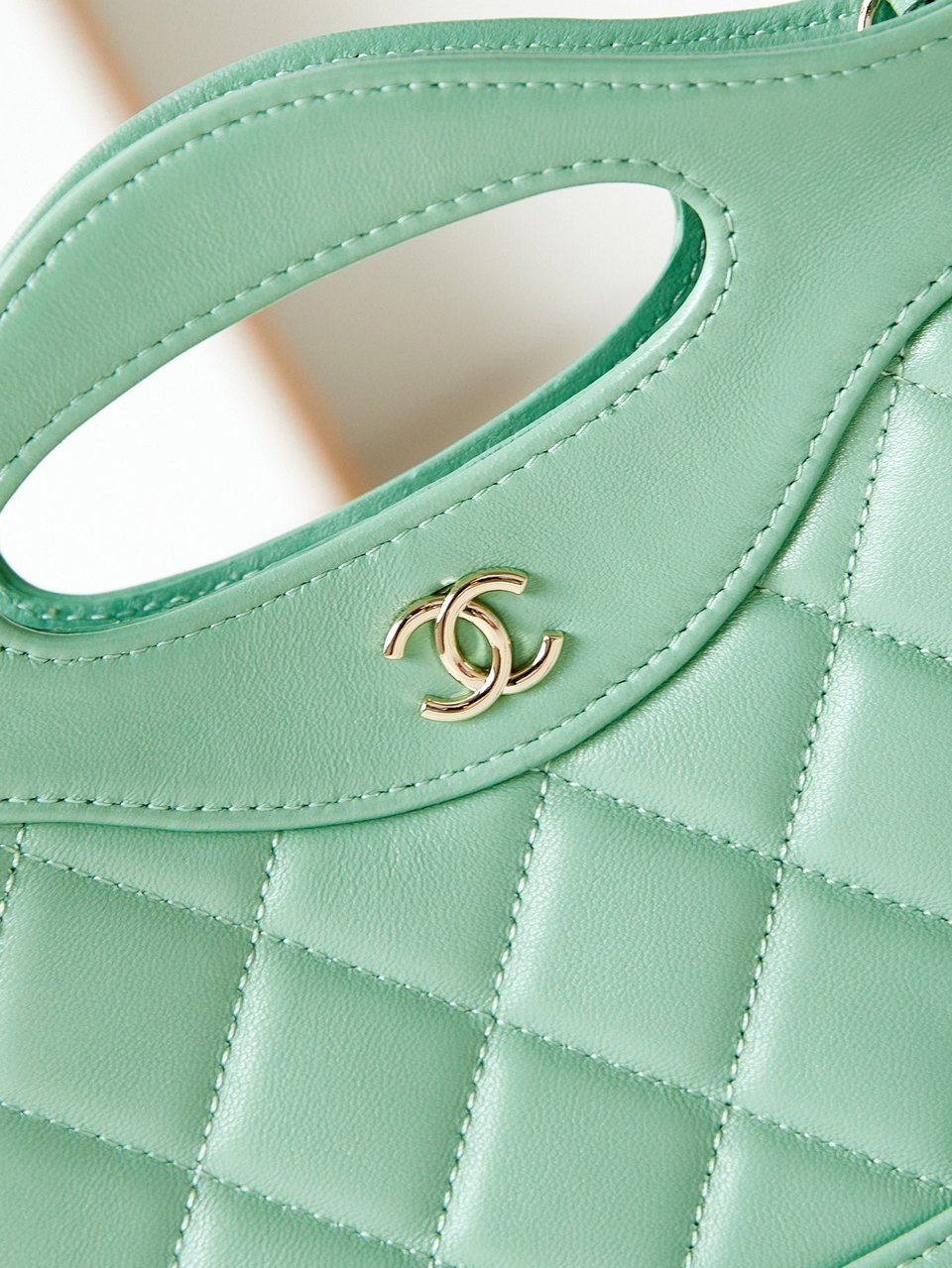 Chanel 24S31 Nano Shopping Bag 17.5Cm Light Green Lambskin Gold Hardware view 8