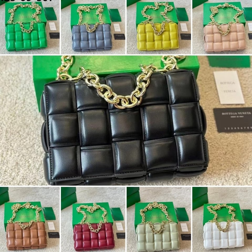 Bottega Veneta Chain Bag In Black 26Cm view 4