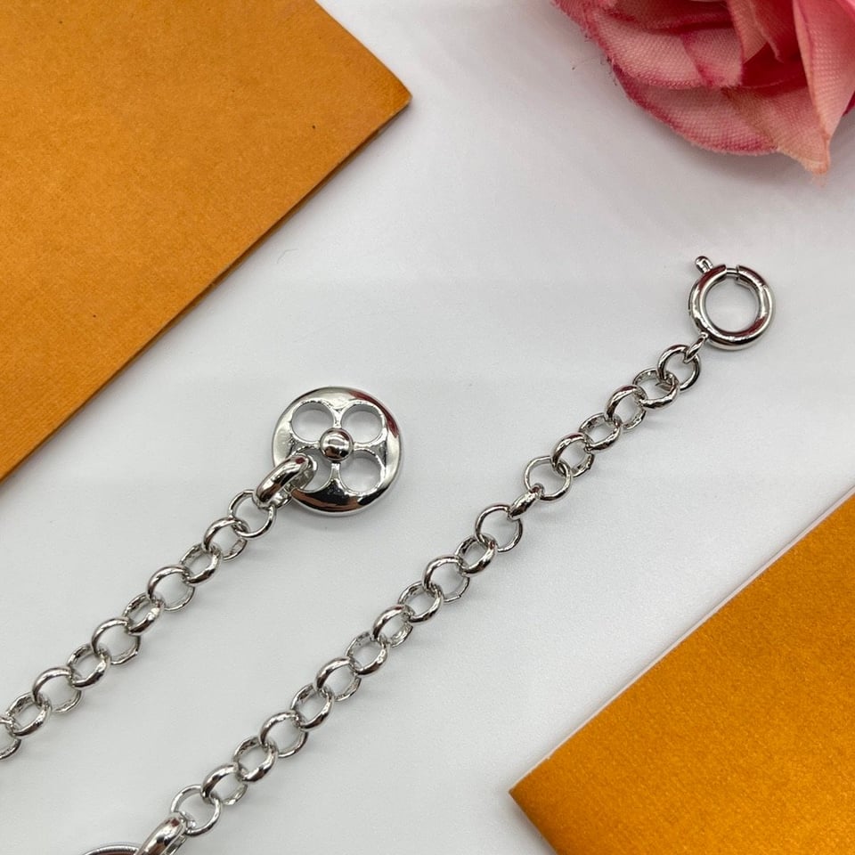 Louis Vuitton Silver Necklace view 2