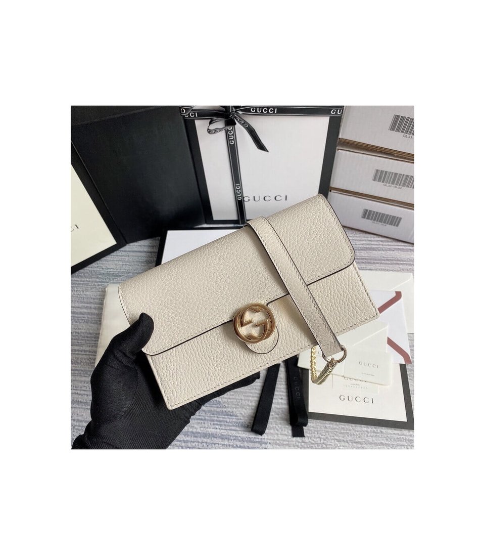 Gucci GG Interlocking Wallet On Chain White view 2