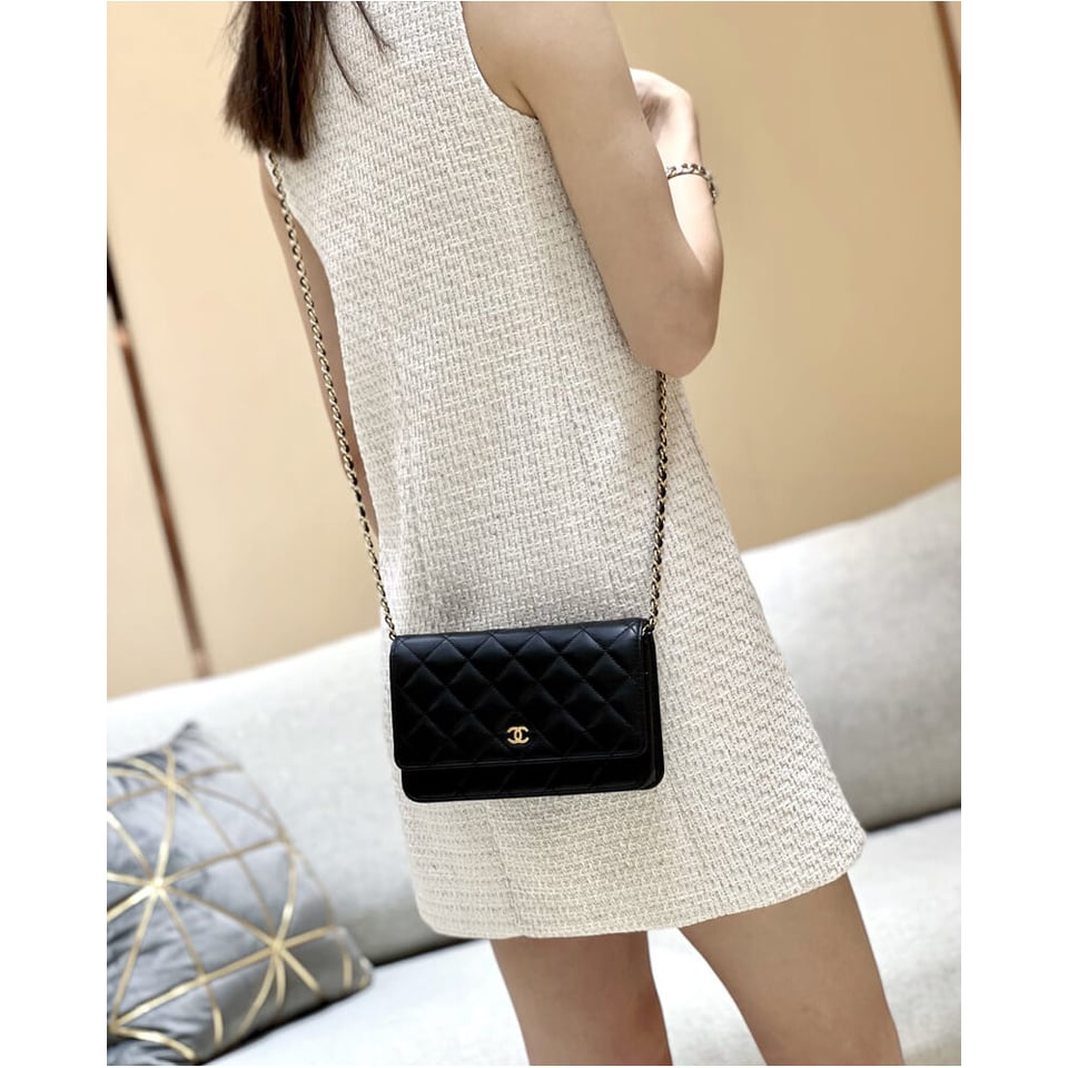 Chanel Lamb Wallet On Chain Woc Black 19cm view 4