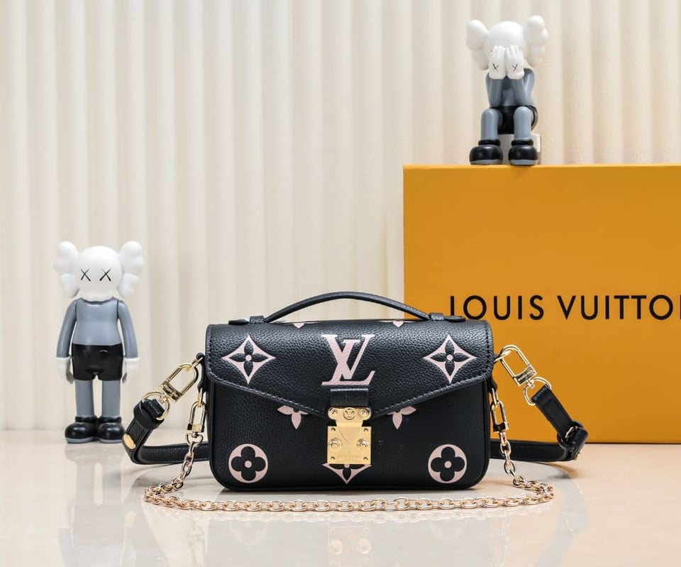 Louis Vuitton Pochette M Tis East West Monogram Empreinte Leather Black 21Cm M46596 view 3