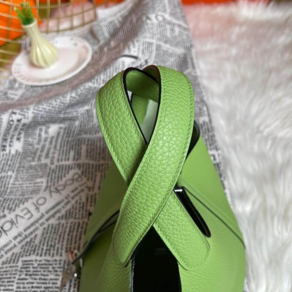Hermes Picotin Lock Bag In Taurillon Clemence Vert Criquet 22Cm view 7