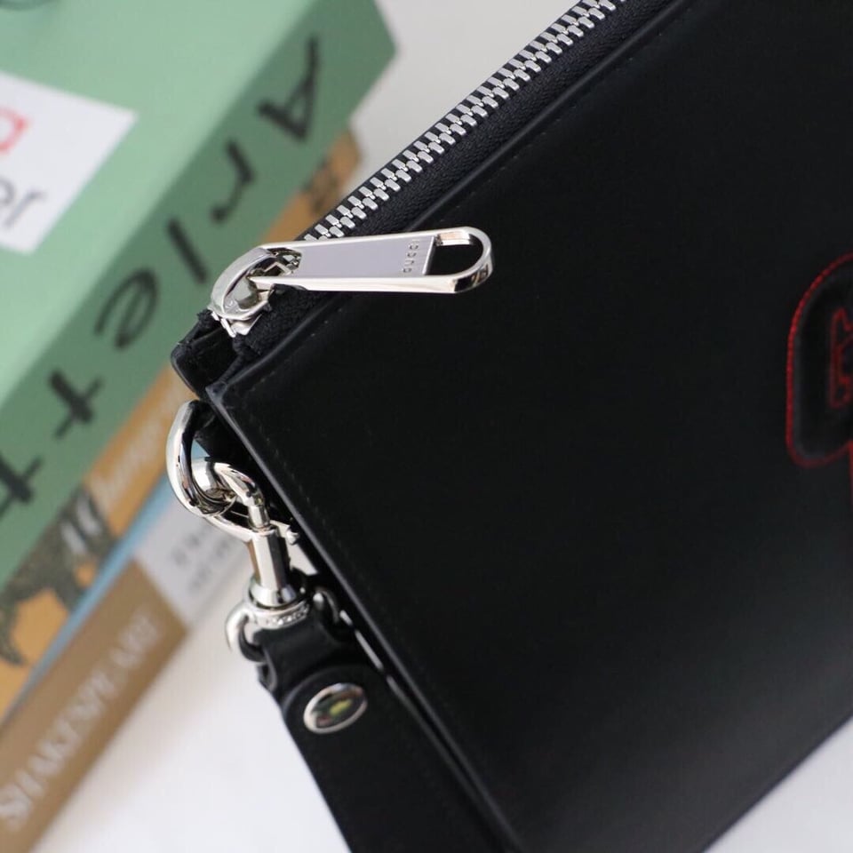 Gucci Pouch in Black With Blade Embroidery 12in/31cm For Men view 4