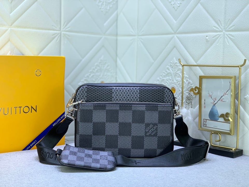 Louis Vuitton Trio Messenger Bag Damier Canvas Black 25Cm N50017 view 11