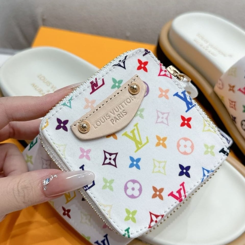 Louis Vuitton X Takashi Murakami Pool Pillow Flat Comfort Mule Blanc 1Agvqw view 5