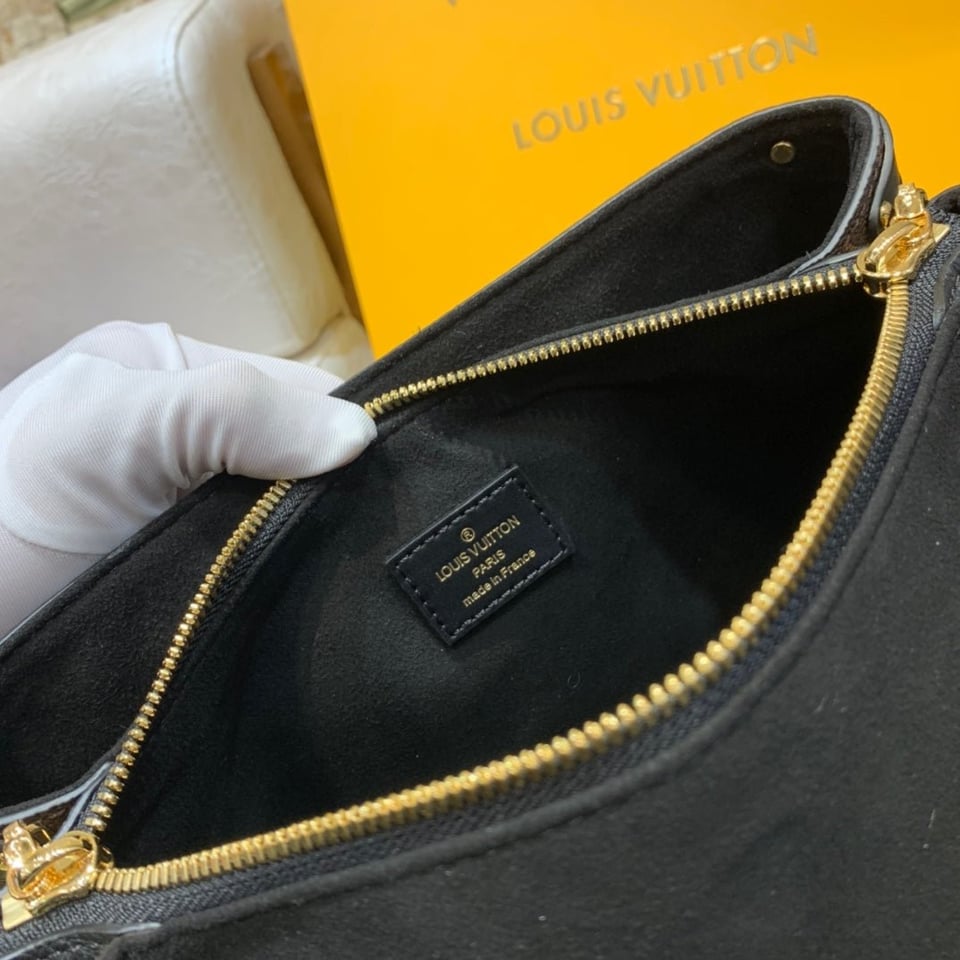 Louis Vuitton Soufflot 29Cm Black view 4