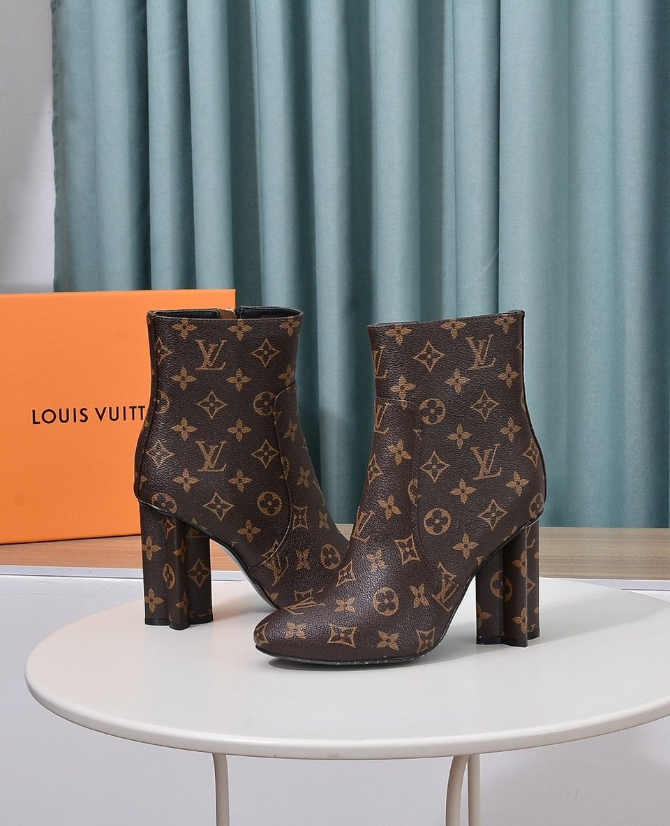 Louis Vuitton Silhouette Ankle Boot Monogram Brown view 8