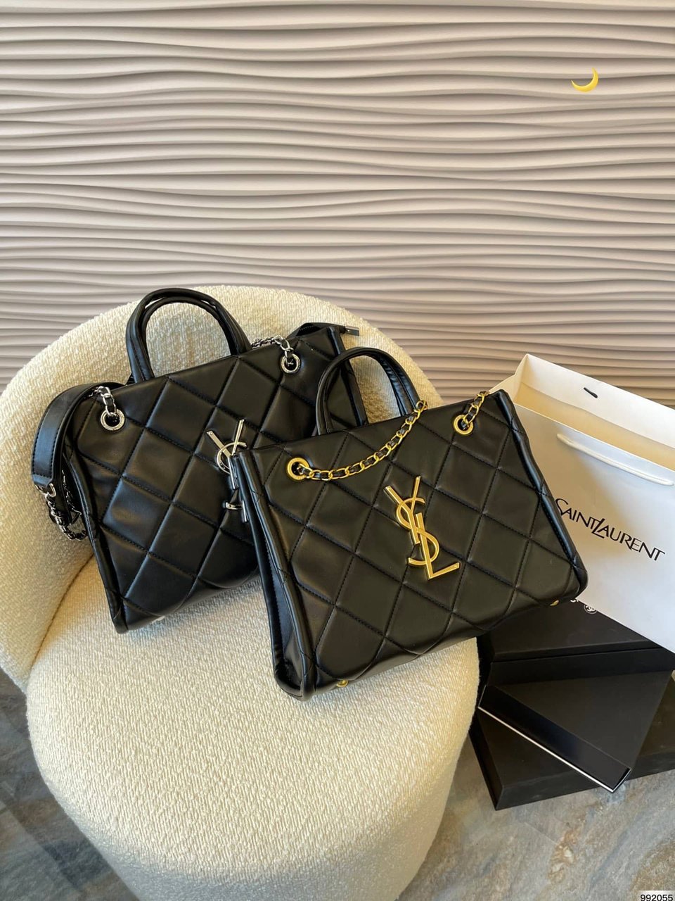 Saint Laurent Leather Tote Bag Black 31Cm view 3