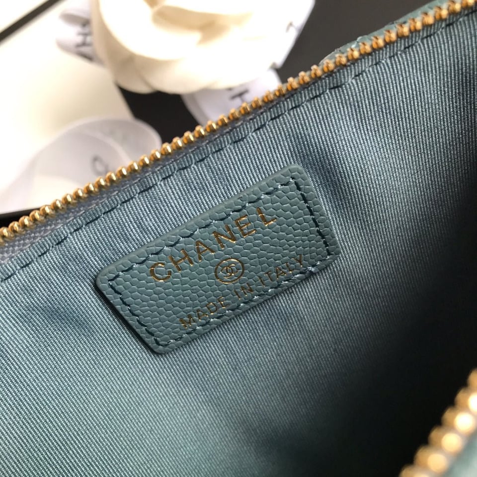 Chanel Mobile Purse 19.5 Sapphire Grained Calfskin Gold Icon view 6