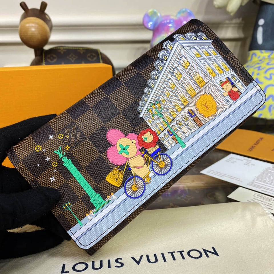 Louis Vuitton Christmas Animation 2022 Sarah Wallet Pink view 5