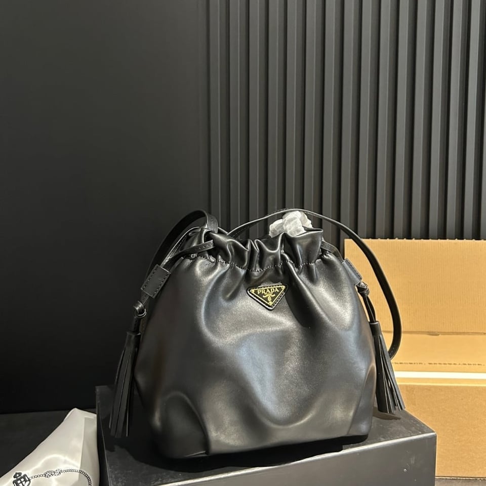 Prada Nappa Leather Shoulder Bag Black 23Cm view 3
