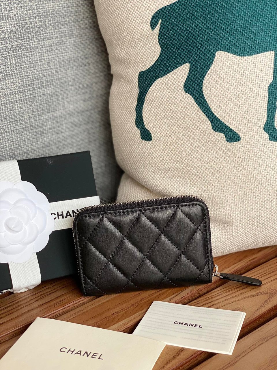 Chanel Zipped Wallet 7.5 Cm Black Calfskin Silver Hardware view 5