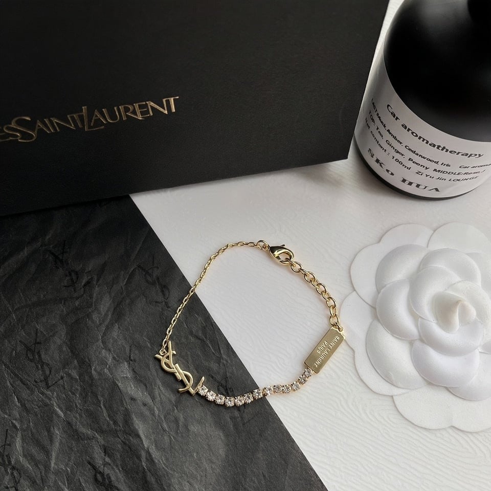 Saint Laurent Cassandre Charm Bracelet Gold 712345Y15268066 view 2