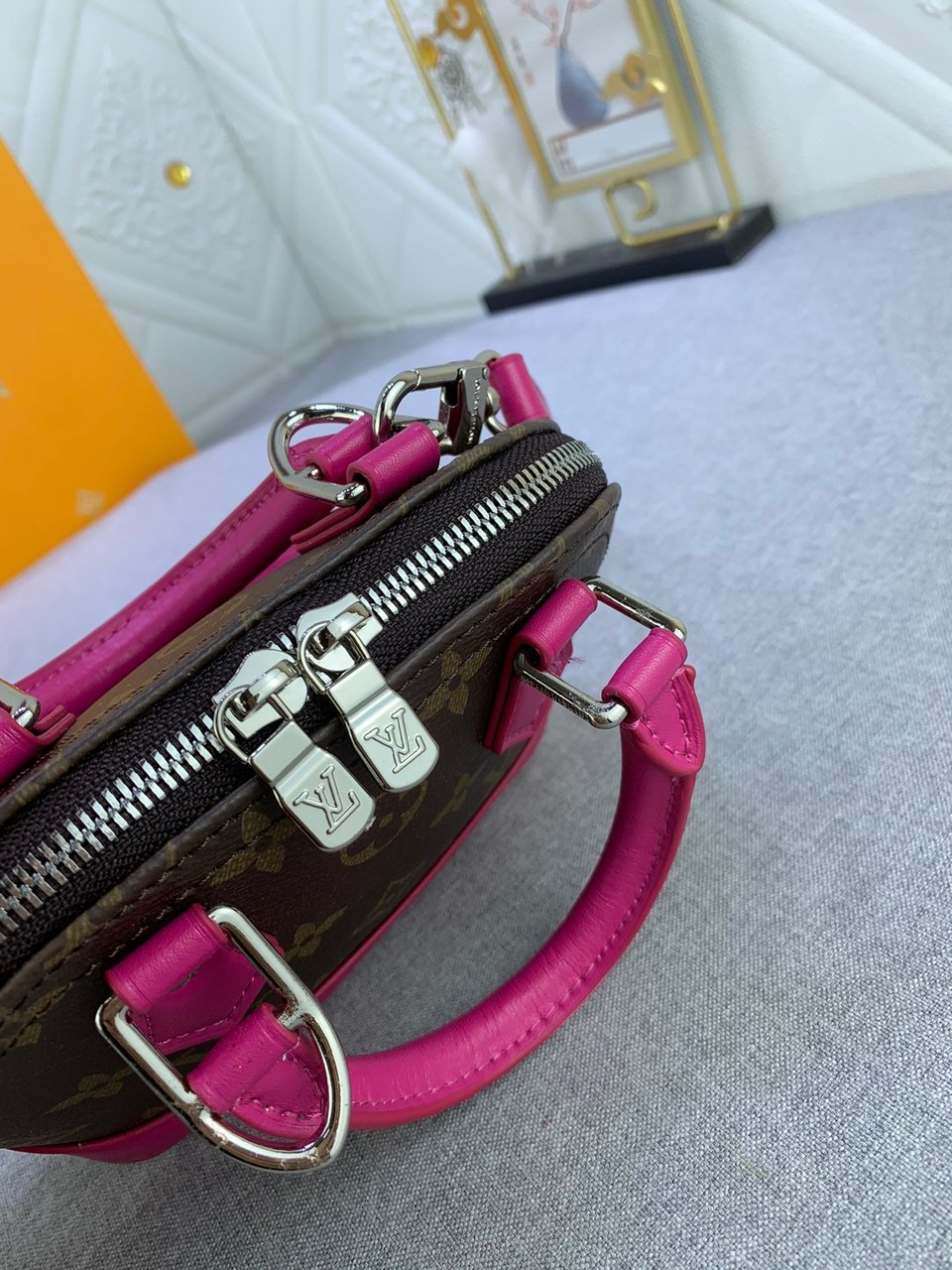 Louis Vuitton Mini Alma Monogram Canvas Mix With Pink 18Cm M83206 view 7