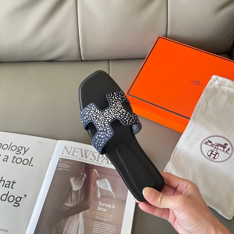 Hermes Oran Sandal Jean In Black Grey view 8