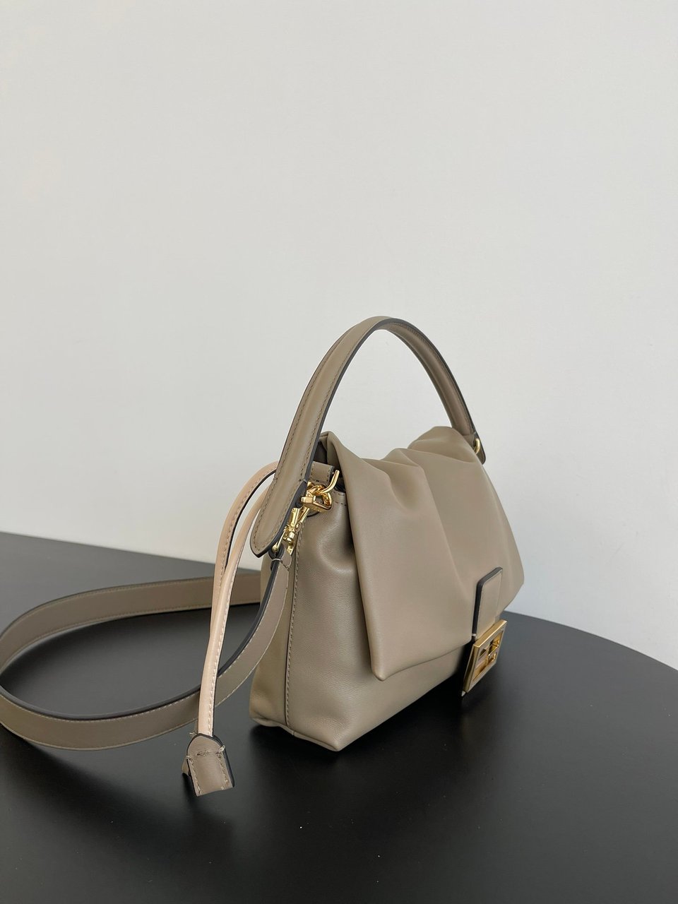 Fendi Mamma Baguette Medium Dove Grey Nappa Leather Bag 26.5cm view 7