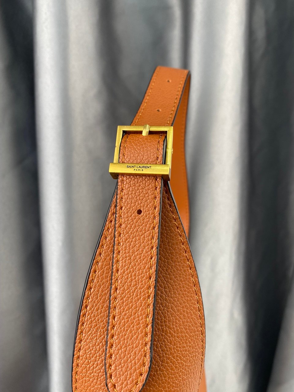 Saint Laurent 5 A 7 Soft Small Hobo Bag In Smooth Leather Beige view 7