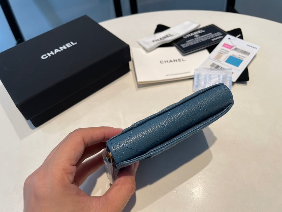 Chanel Zipped Coin Purse 11 Aegean Grained Calfskin view 10