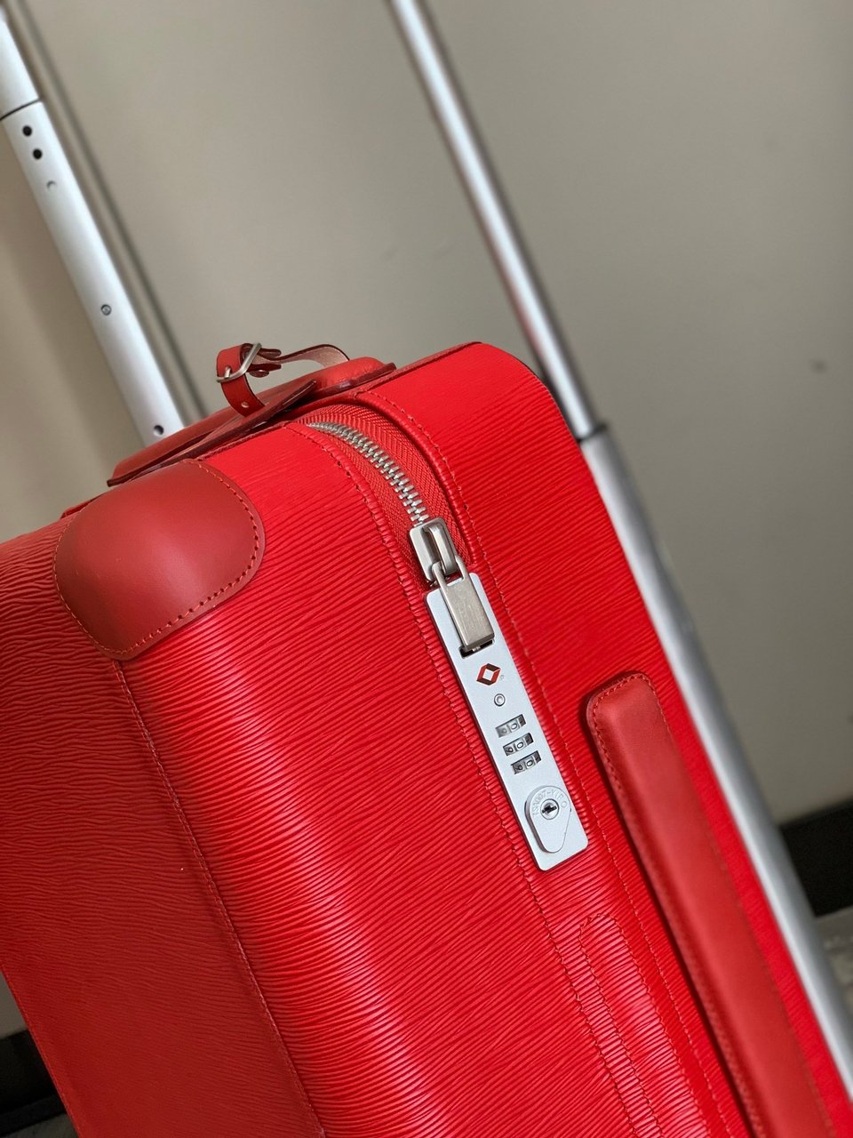 Louis Vuitton Horizon 55cm Epi M23229 view 6