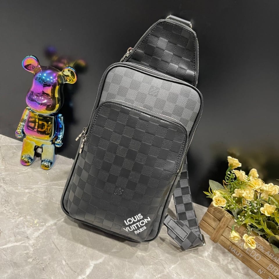 Louis Vuitton Avenue Slingbag 31Cm Black And Grey N40439 view 10