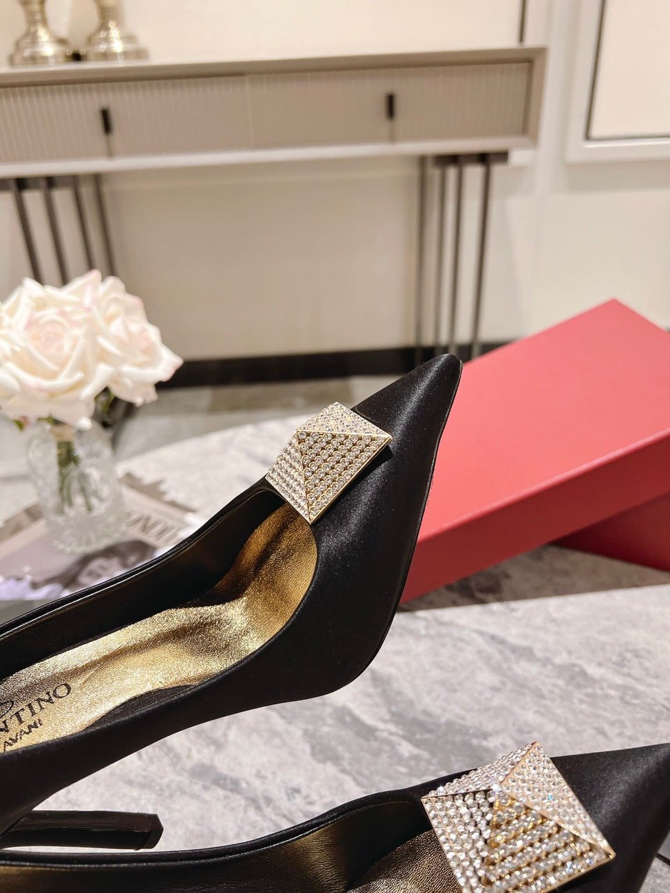 Valentino Garavani One Stud Pump With Crystals Black 1W2S0Fh8Xic Edm view 4
