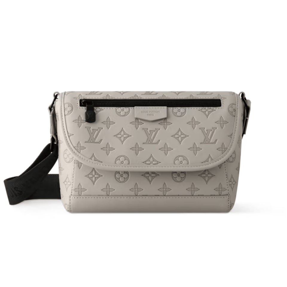 Louis Vuitton Sand Pulse Messenger For Men 27cm M14912 view 2