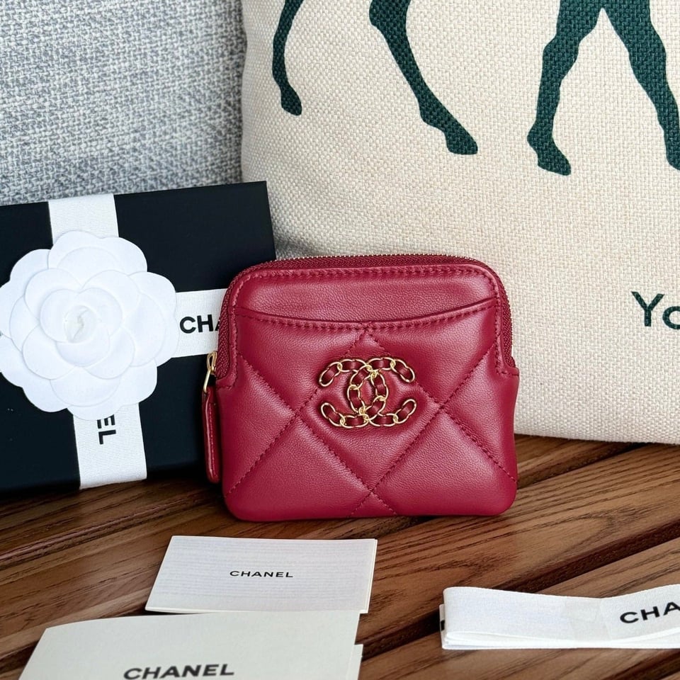 Chanel 19 Zipped Coin Purse 11Cm Burgundy Lambskin Gold Hardware view 2
