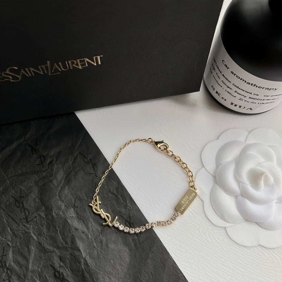 Saint Laurent Cassandre Charm Bracelet Gold 712345Y15268066
