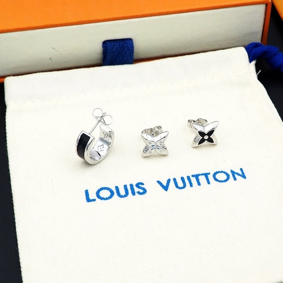Louis Vuitton Lv Spike Earrings Silver M01718 view 3