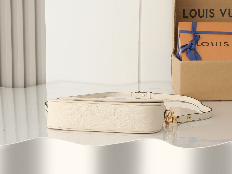 Louis Vuitton Wallet On Chain Ivy Monogram Empreinte Leather Cream view 9