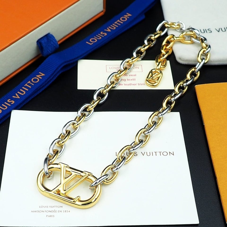 Louis Vuitton Everyday Chain Lv Necklace Gold And Silver view 4