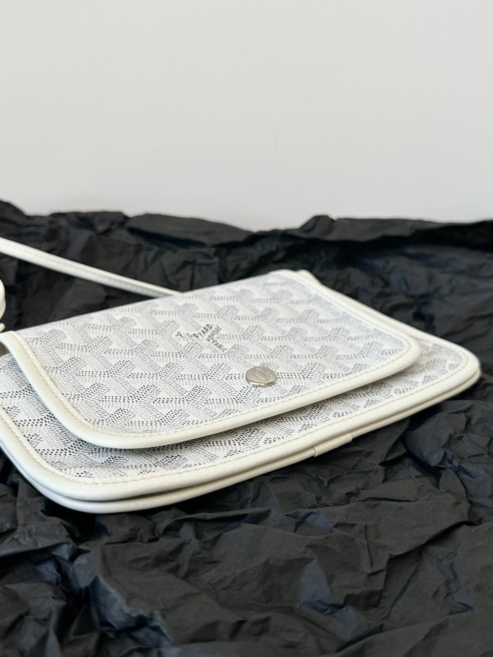 Goyard Plumet Pocket Wallet 20 Cm White Goyardine Canvas And Lambskin Trim view 3
