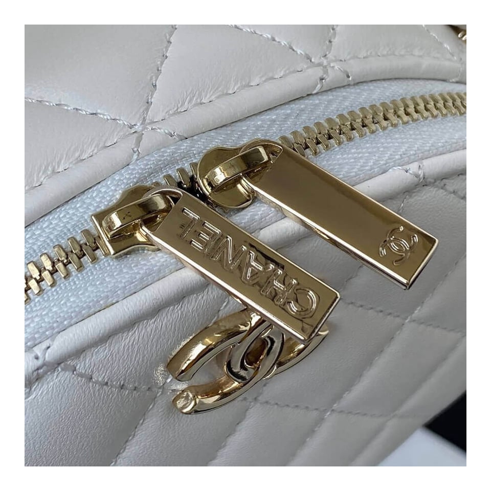 Chanel Small Vanity Case Lambskin view 6
