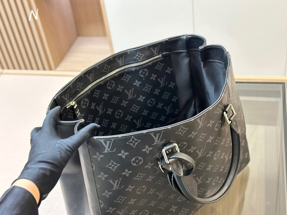 Louis Vuitton Monogram Eclipse Grand Sac Tote Black 33Cm view 6