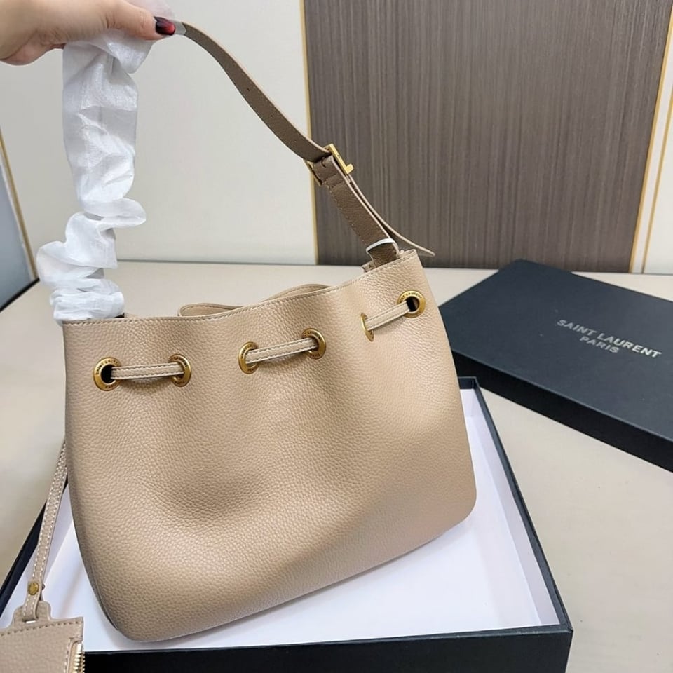 Saint Laurent Paris Vii Hobo Bag Beige 30Cm view 7